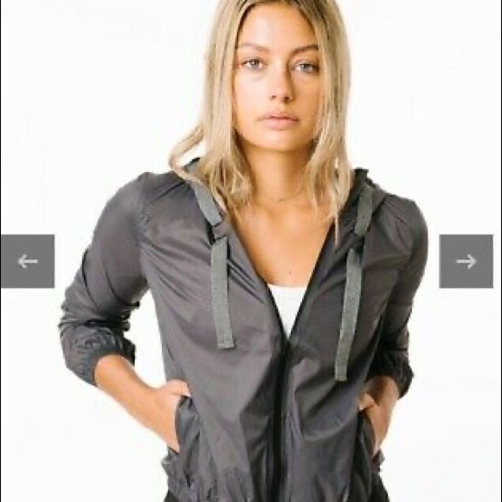 Small Zyia Grey Hoodie Drawstring Windbreaker